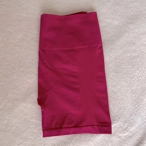 Alphalete amplify short (old fit)